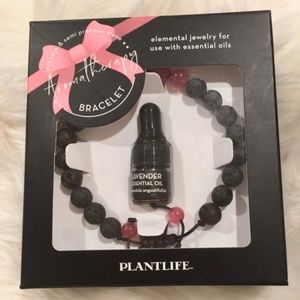 J14-New in Box Black & Pink Lavender Scented Aromatherapy Bracel…